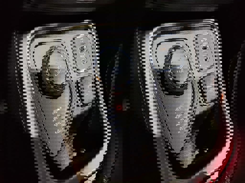 Certified 2021 Jeep Compass Latitude w/ Sun and Sound Group image 22