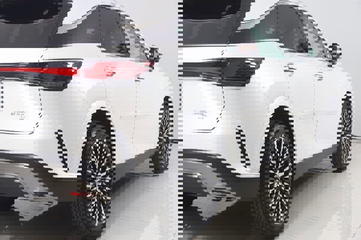 Used 2024 Lexus RX 350 Premium image 46