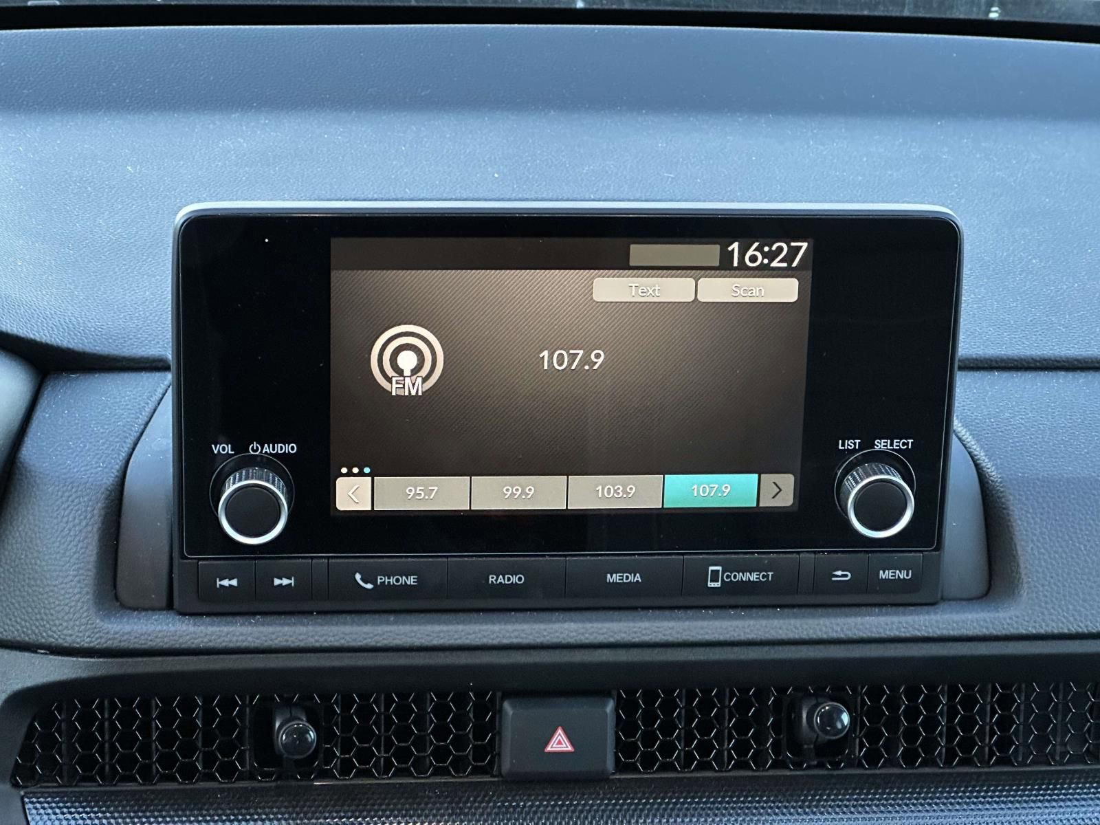 Used 2025 Honda CR-V Sport image 9