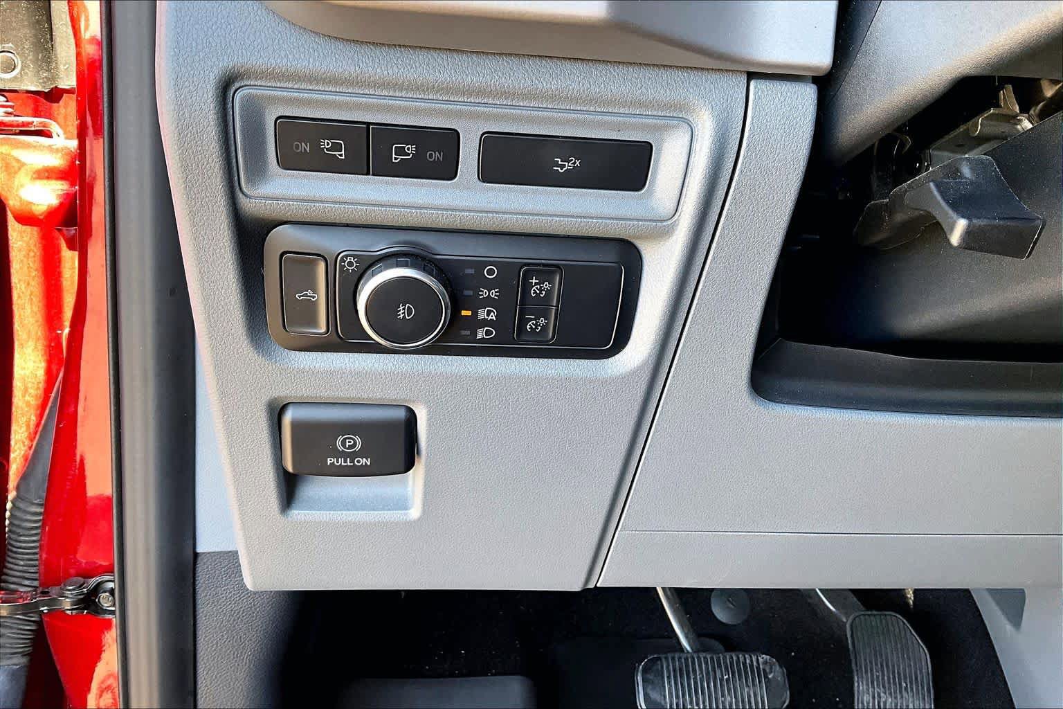 Used 2022 Ford F150 XLT w/ Equipment Group 302A High image 31