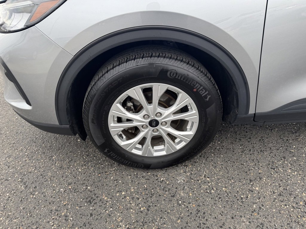 Used 2023 Ford Escape Active w/ Tech Pack #2 image 9