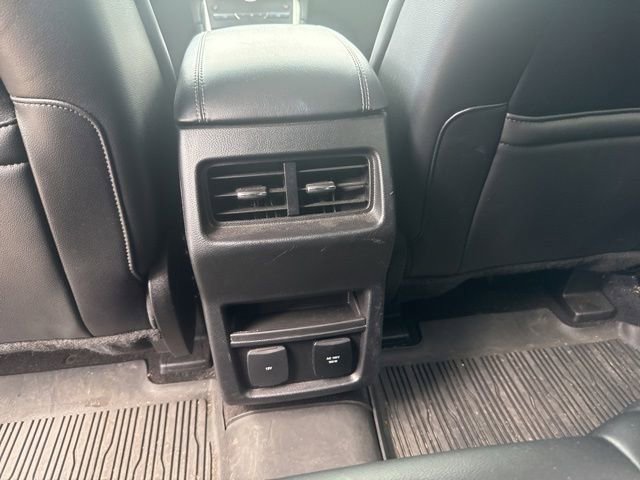Used 2019 Ford Edge Titanium w/ Cold Weather Package AWD/4WD image 12