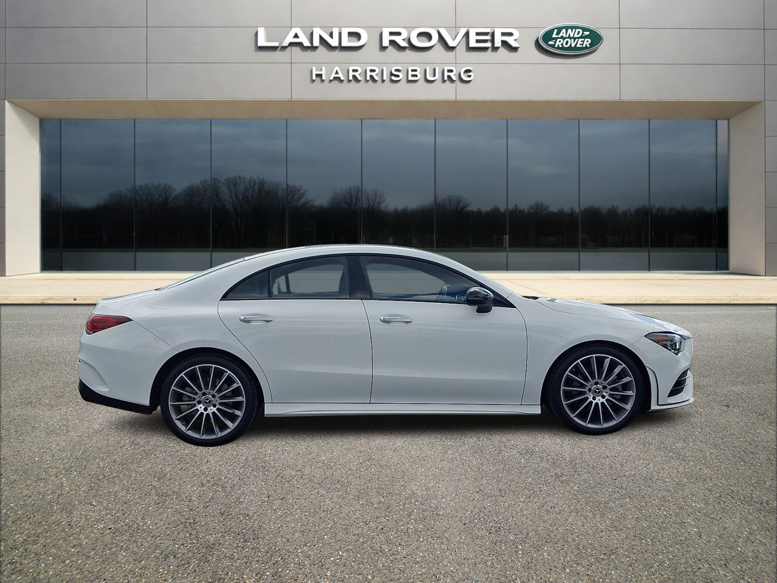 Used 2023 Mercedes-Benz CLA 250 4MATIC image 9