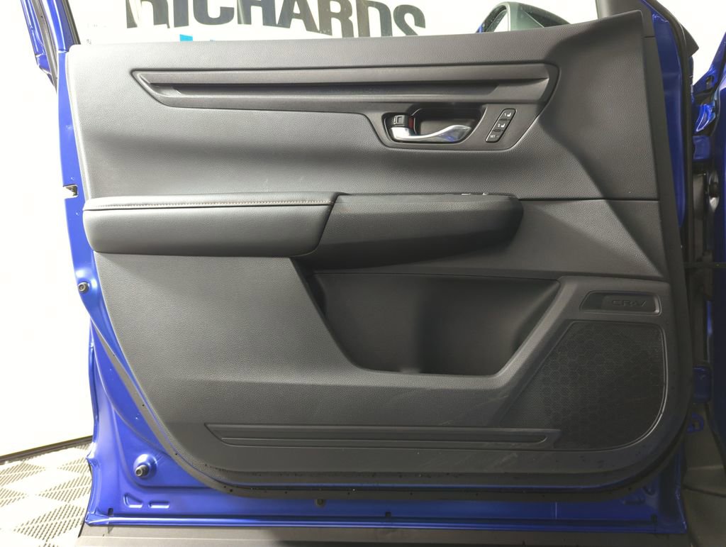 Certified 2025 Honda CR-V Sport-L image 9