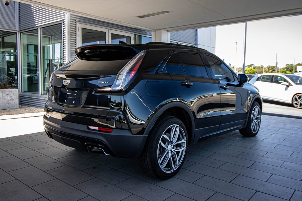 Used 2020 Cadillac XT4 Sport image 2