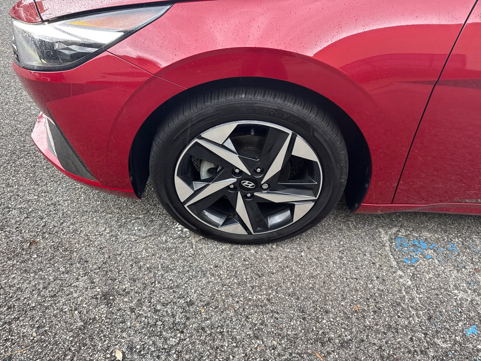 Used 2023 Hyundai Elantra Limited FWD image 11
