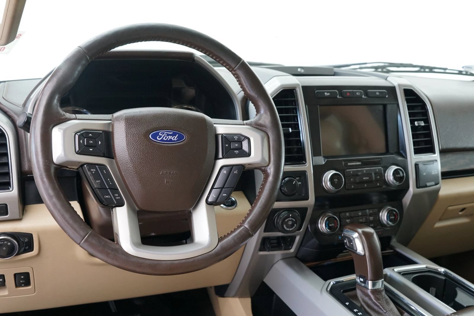 Used 2019 Ford F150 Lariat w/ Equipment Group 502A Luxury RWD image 6