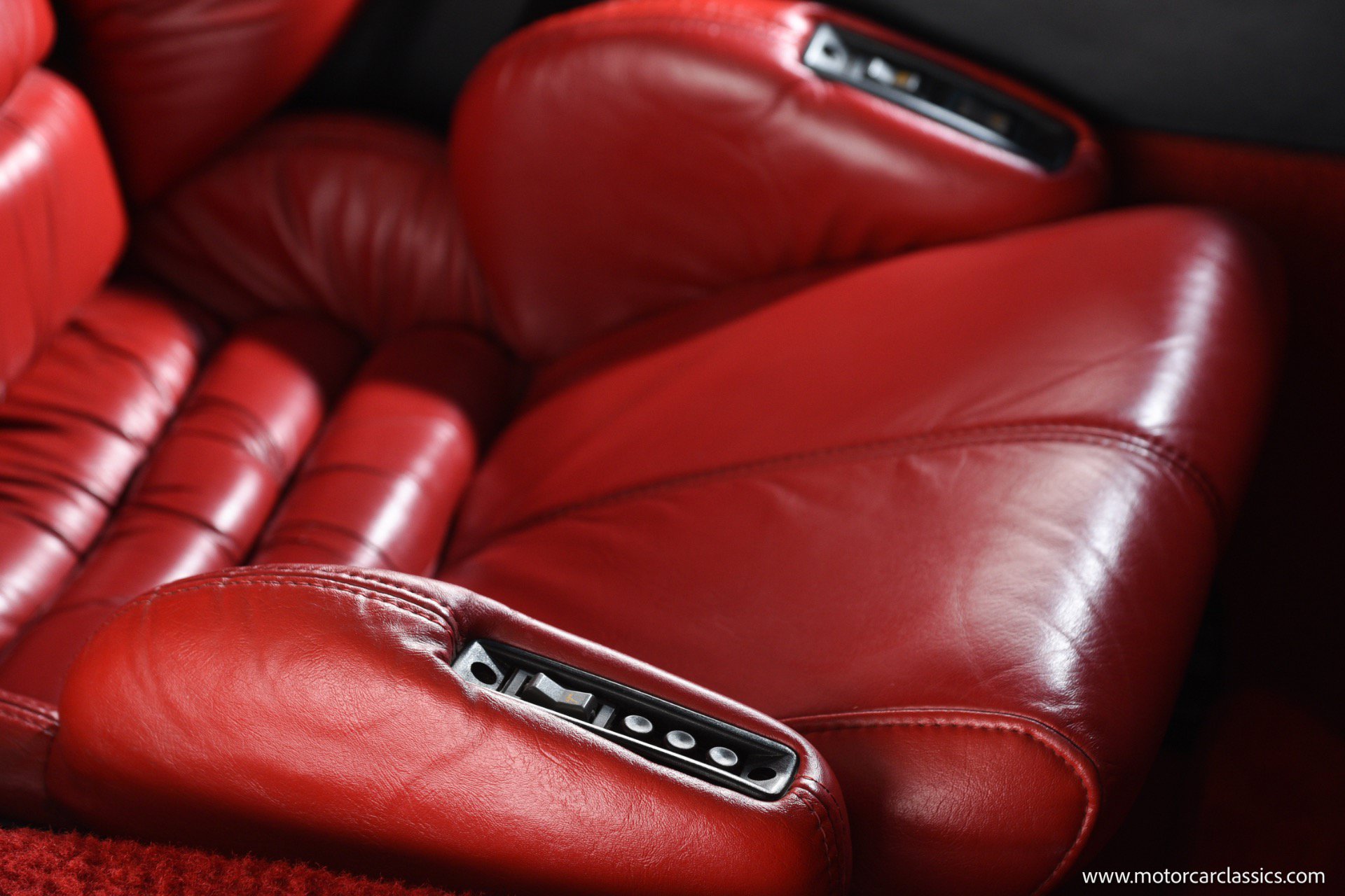 Used 1990 Chevrolet Corvette ZR-1 RWD image 30