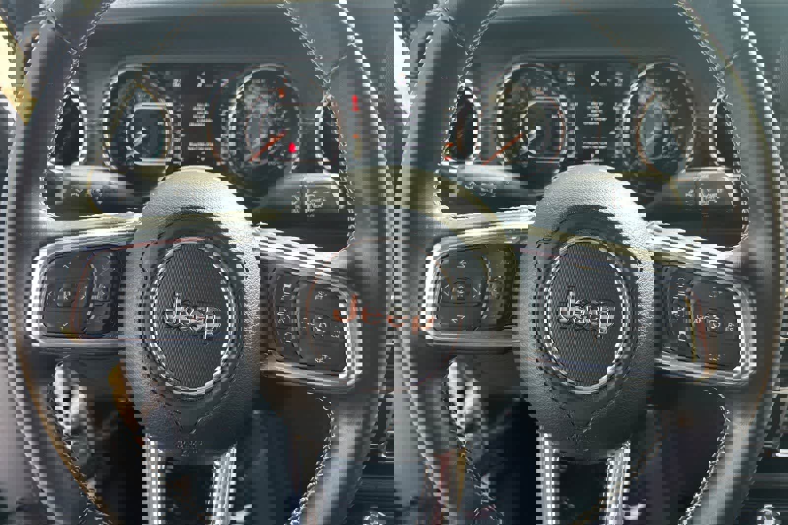 Used 2021 Jeep Gladiator Overland image 25