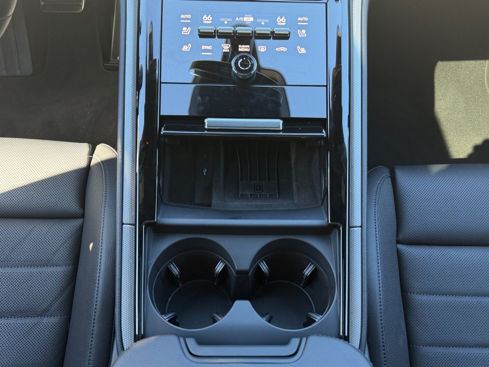 Used 2025 Porsche Panamera 4 AWD/4WD image 15