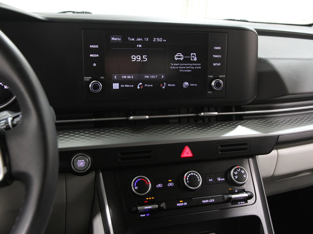 Used 2024 Kia Carnival LX image 9