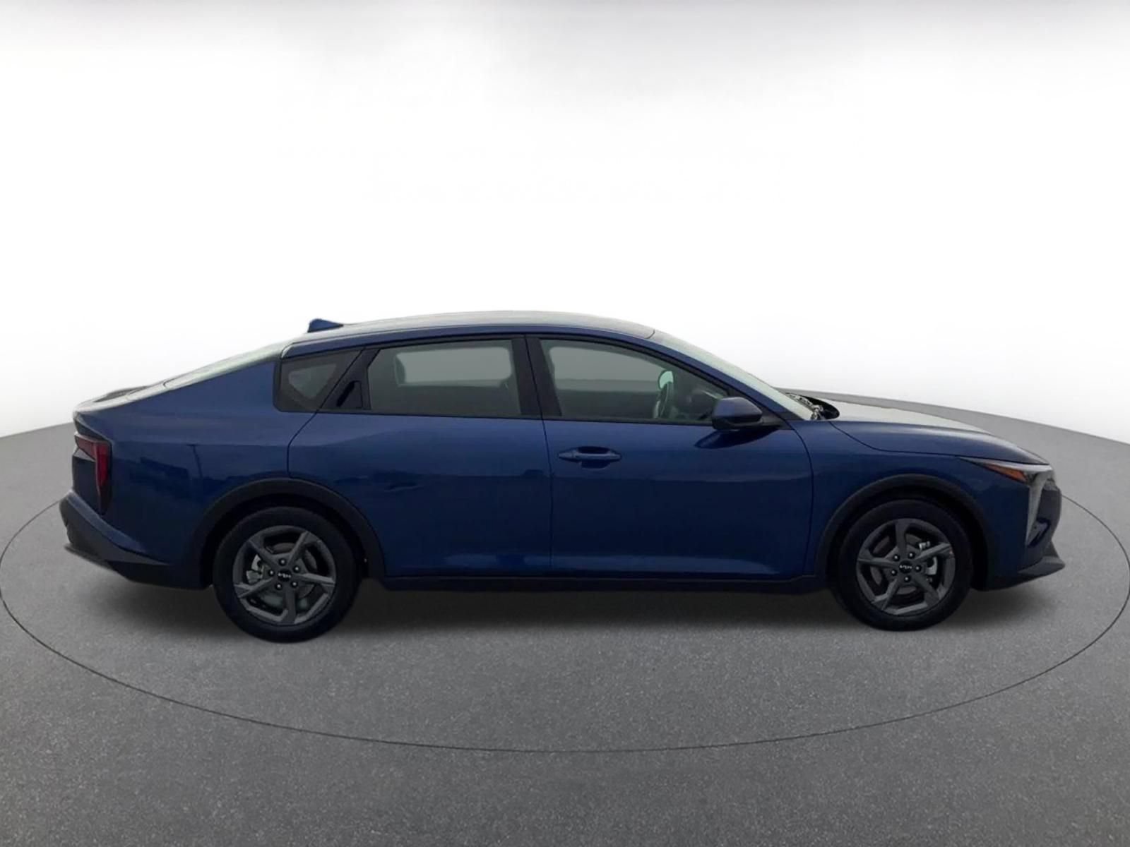 Used 2026 Kia K4 FWD image 16