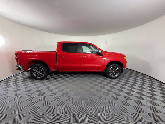 Used 2022 Chevrolet Silverado 1500 LT AWD/4WD image 6