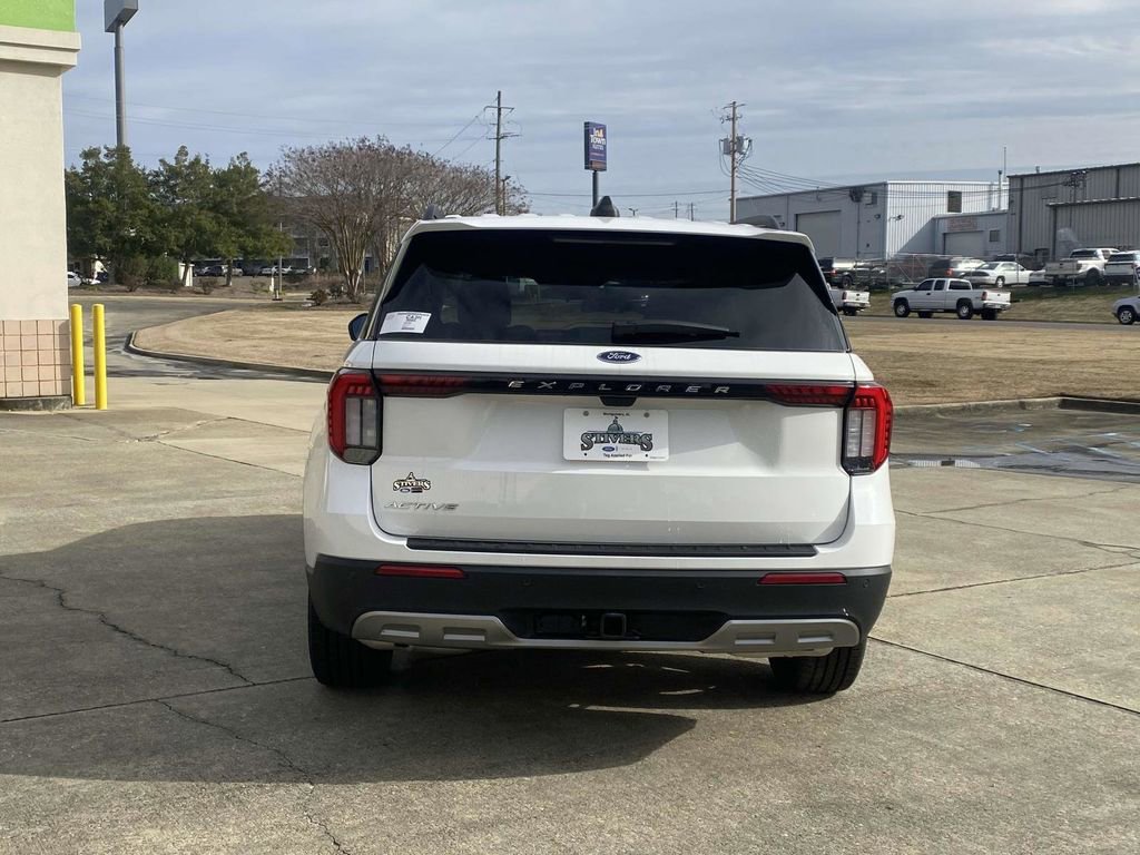 New 2025 Ford Explorer Active w/ Active Comfort Package image 4
