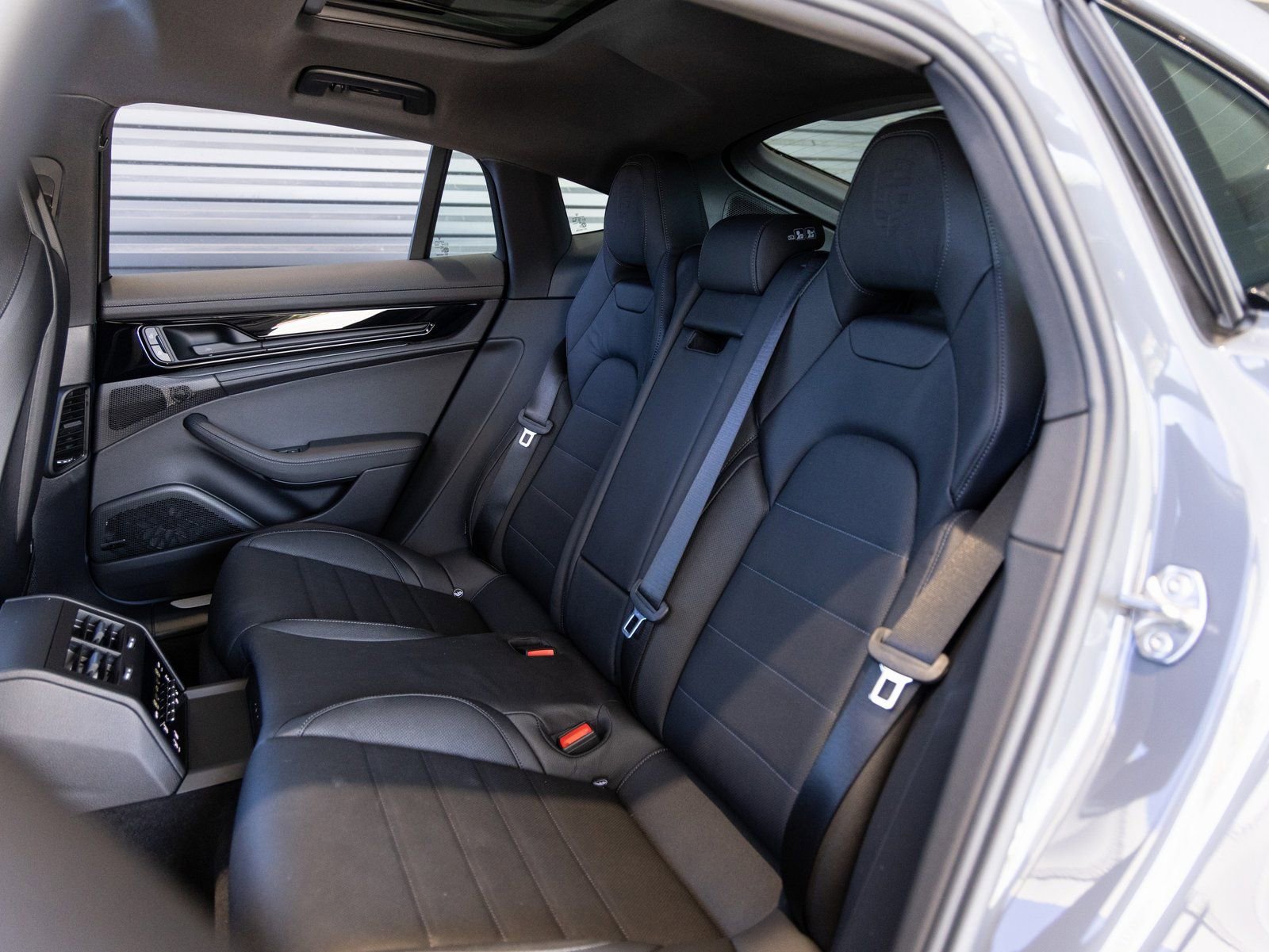 New 2026 Porsche Panamera 4 image 26