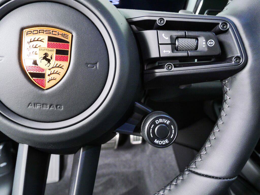 New 2026 Porsche Cayenne GTS AWD/4WD image 11
