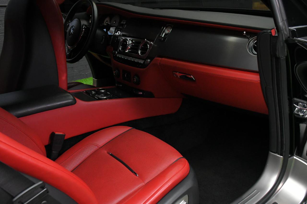 Used 2017 Rolls-Royce Wraith RWD image 34