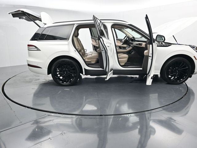 Used 2023 Lincoln Aviator Reserve w/ Equipment Group 201A AWD/4WD image 42