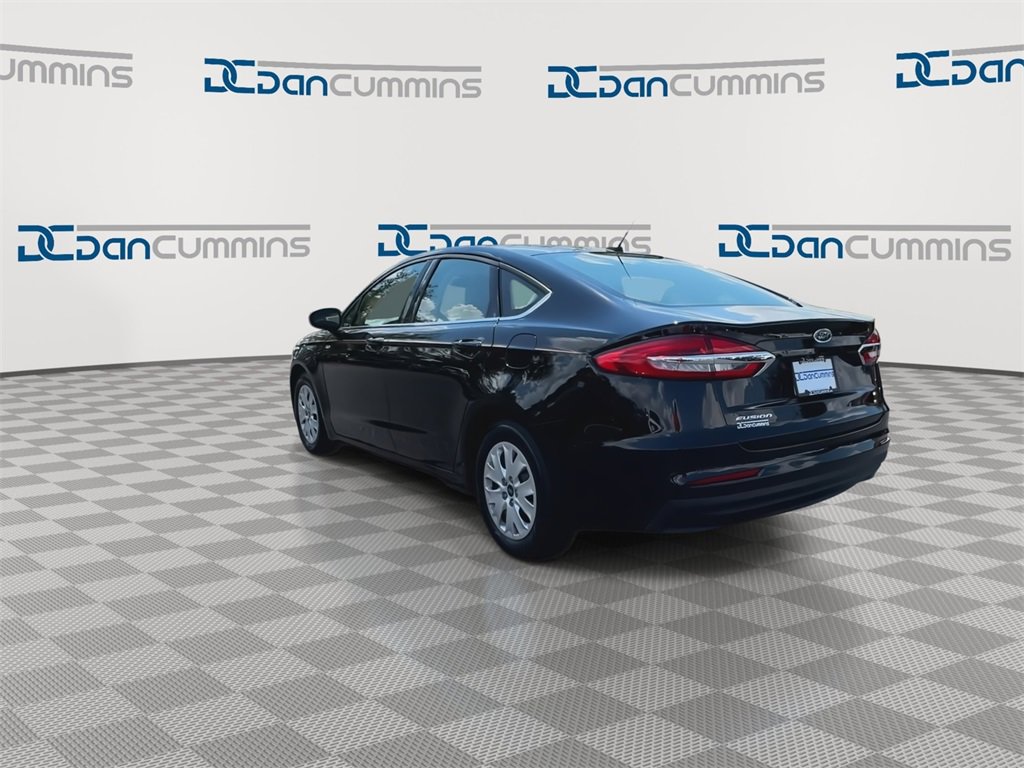 Used 2019 Ford Fusion S image 6