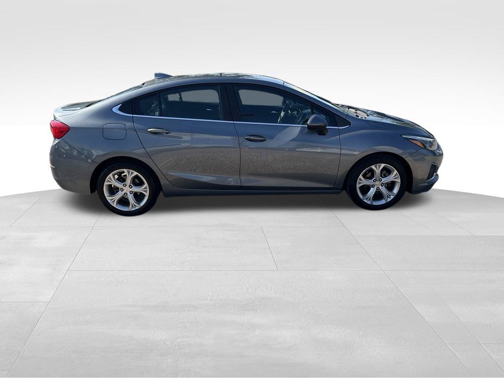 Used 2019 Chevrolet Cruze Premier FWD image 7