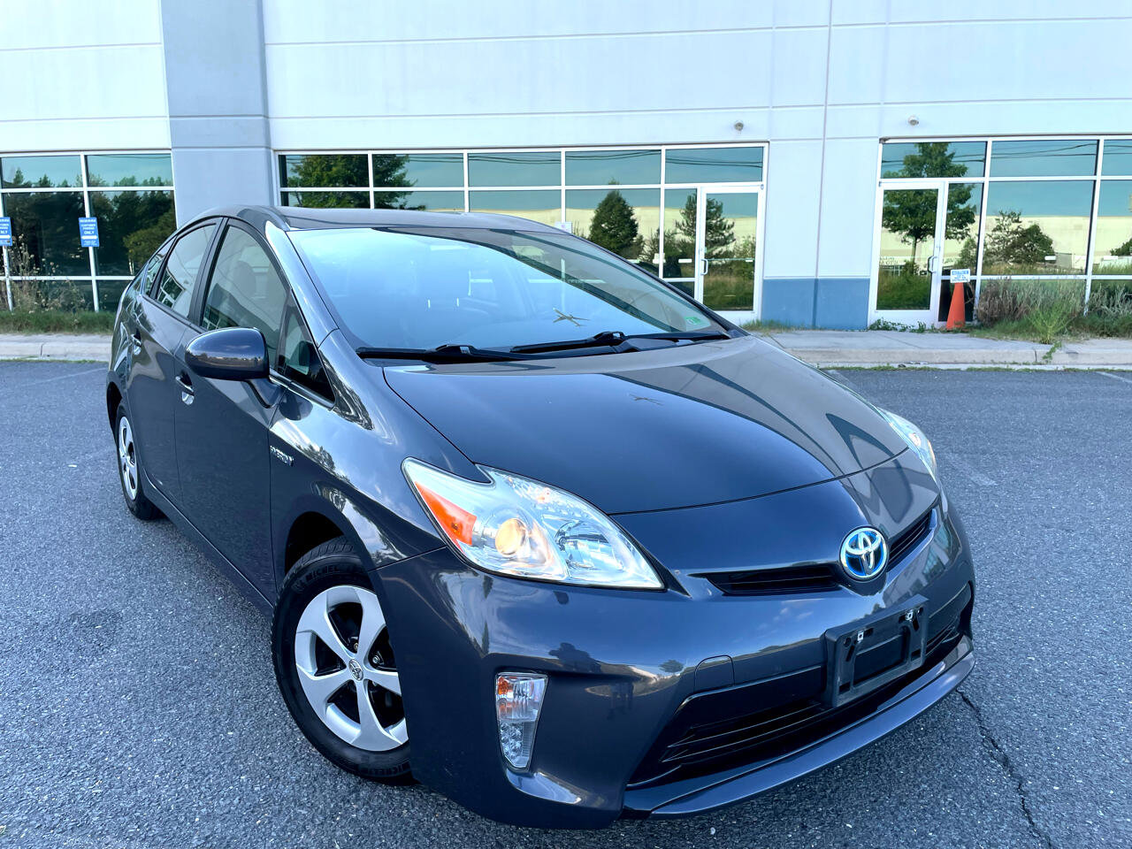 Used 2014 Toyota Prius Three image 1