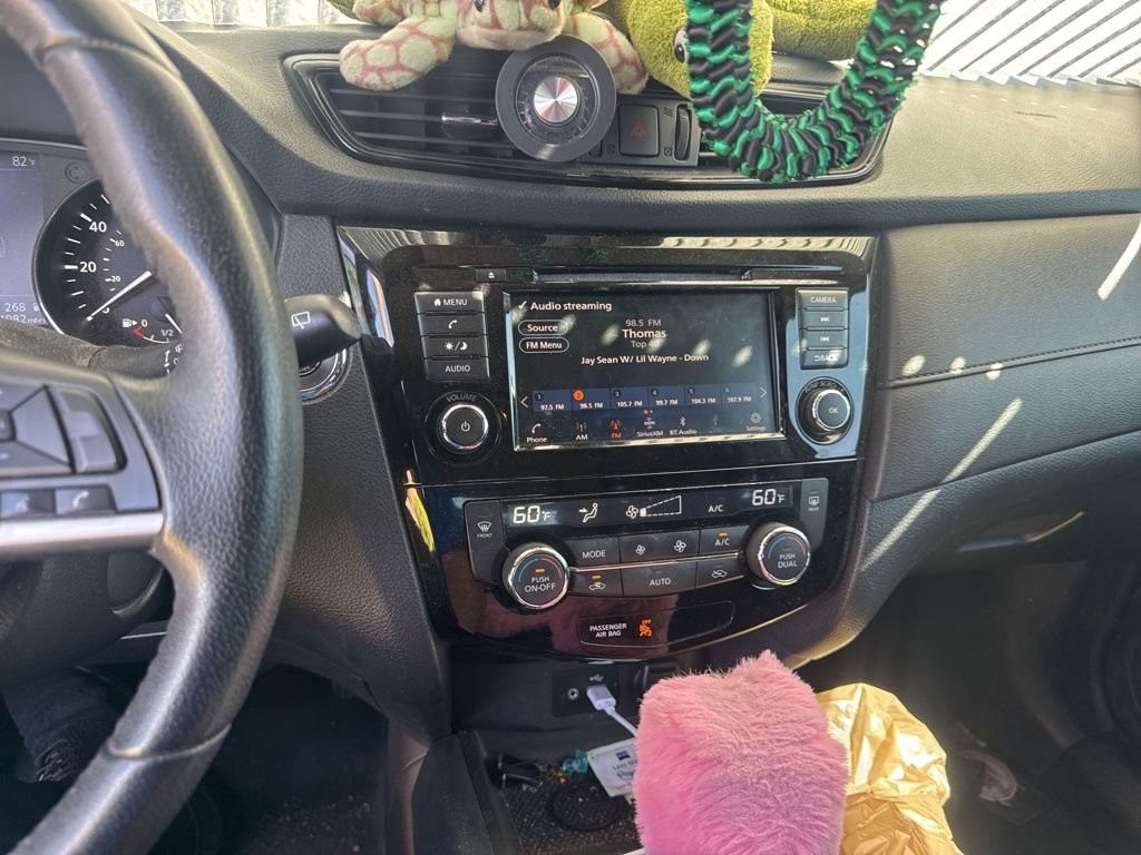 Used 2019 Nissan Rogue SV image 9