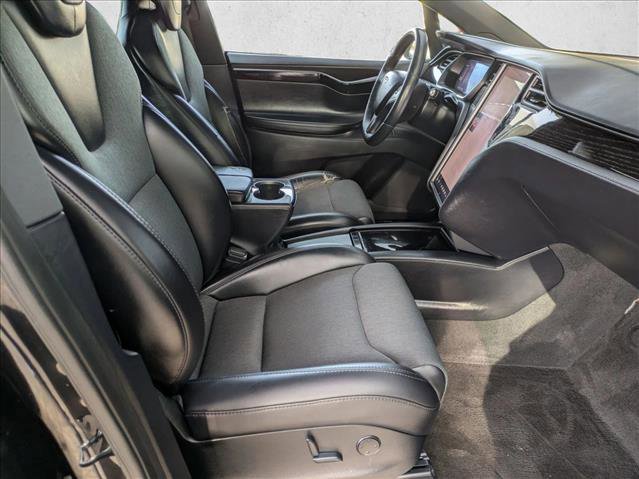 Used 2018 Tesla Model X 75D image 24