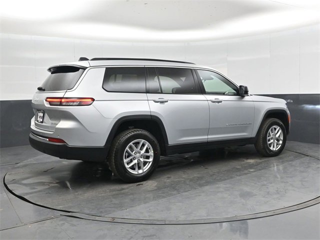 New 2025 Jeep Grand Cherokee L Laredo image 4