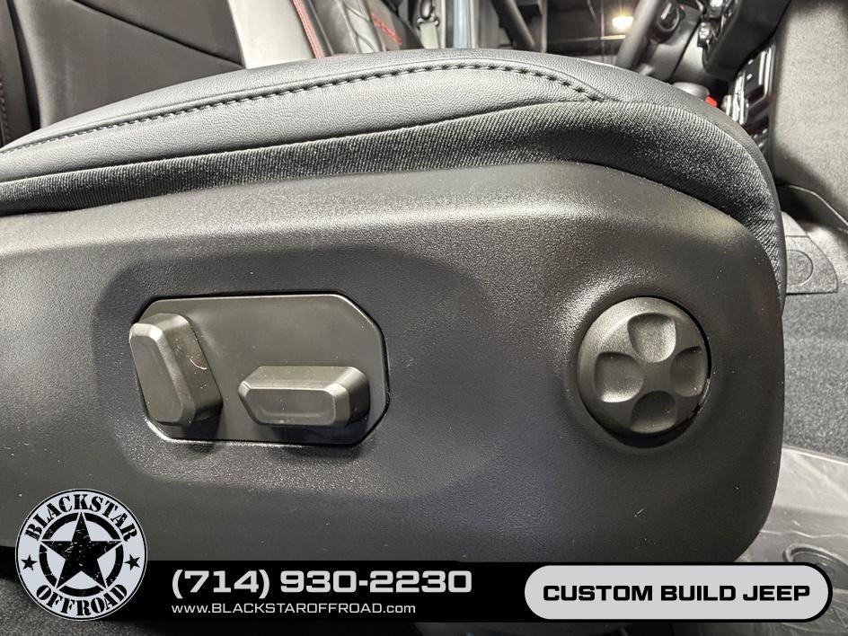 Used 2024 Jeep Wrangler Unlimited Rubicon w/ Capability Package AWD/4WD image 27