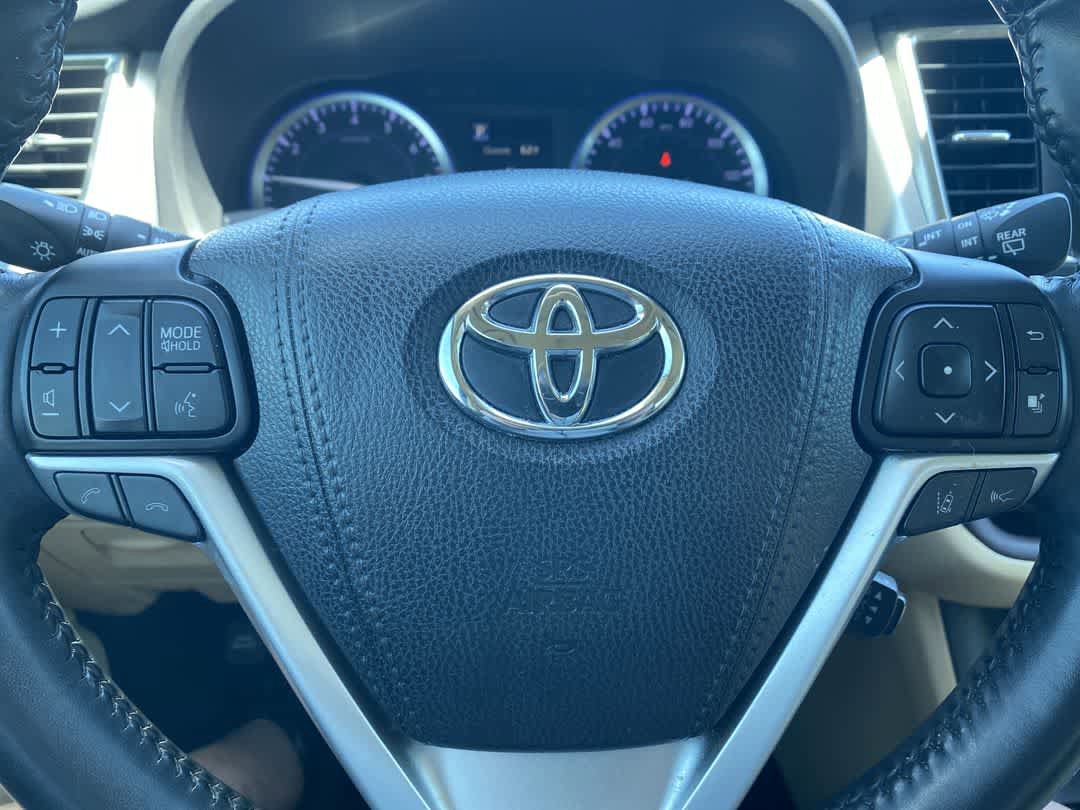 Used 2018 Toyota Highlander Limited FWD image 14