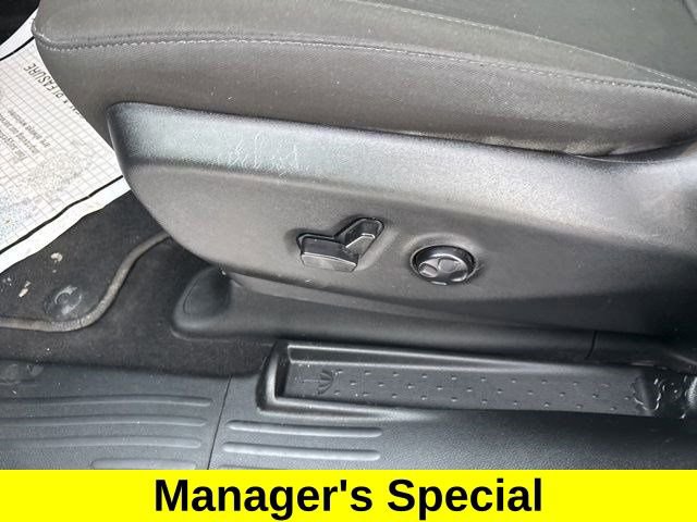 Used 2024 Chrysler Pacifica Touring image 12