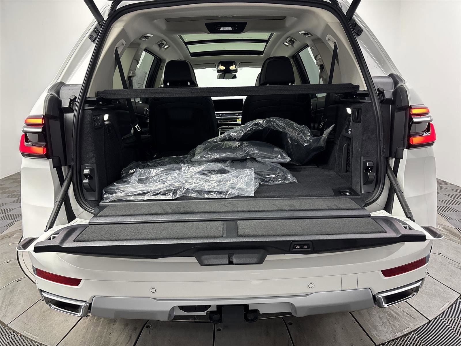 New 2026 BMW X7 xDrive40i w/ Premium Package image 21