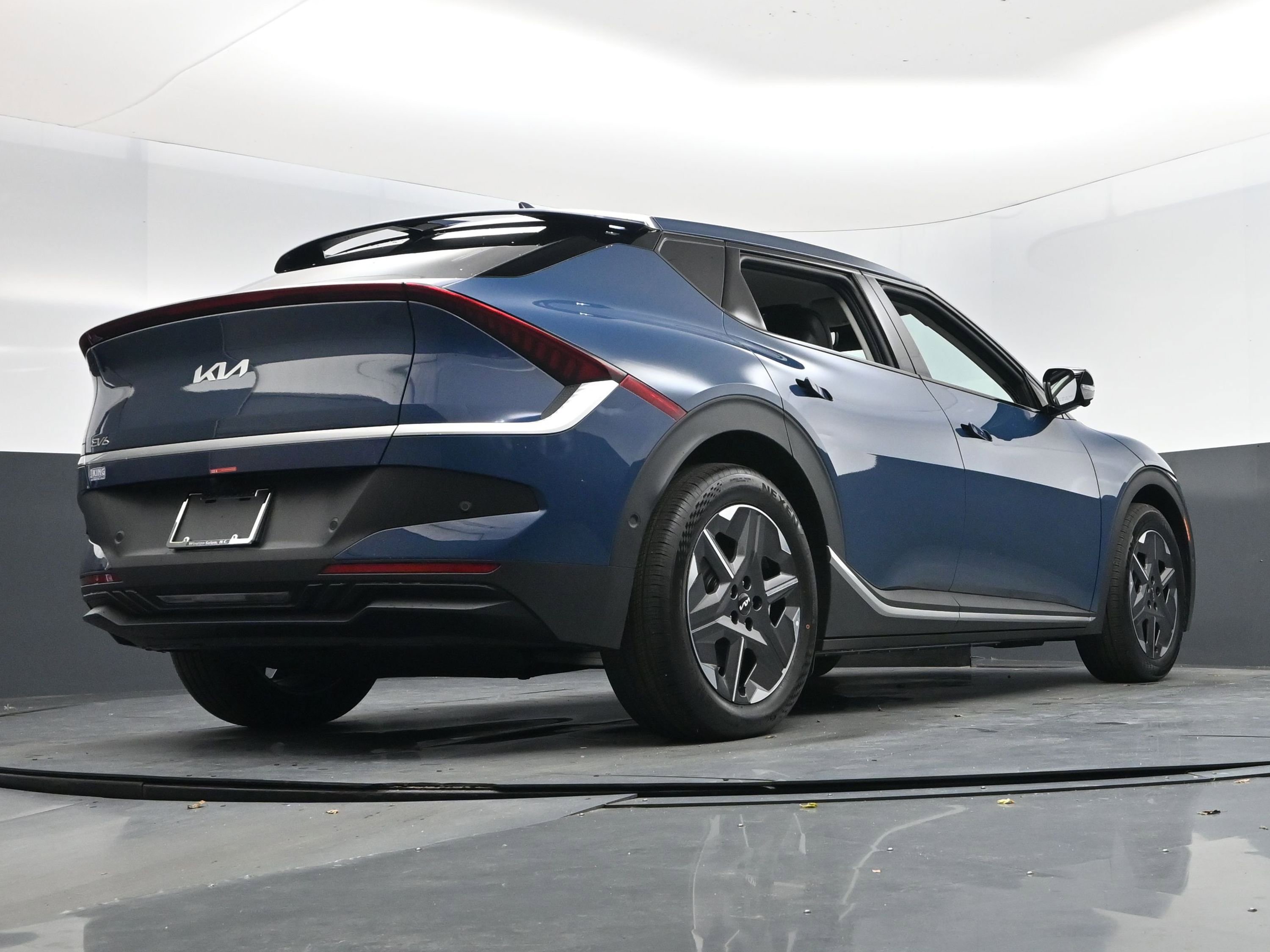 New 2025 Kia EV6 Light w/ Light LR Technology Package image 14