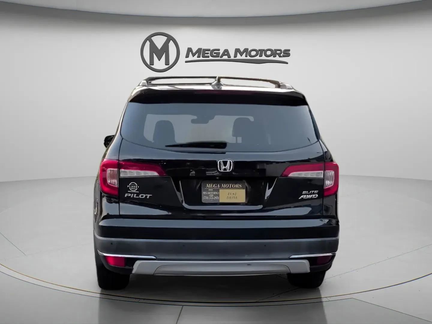 Used 2019 Honda Pilot Elite image 4