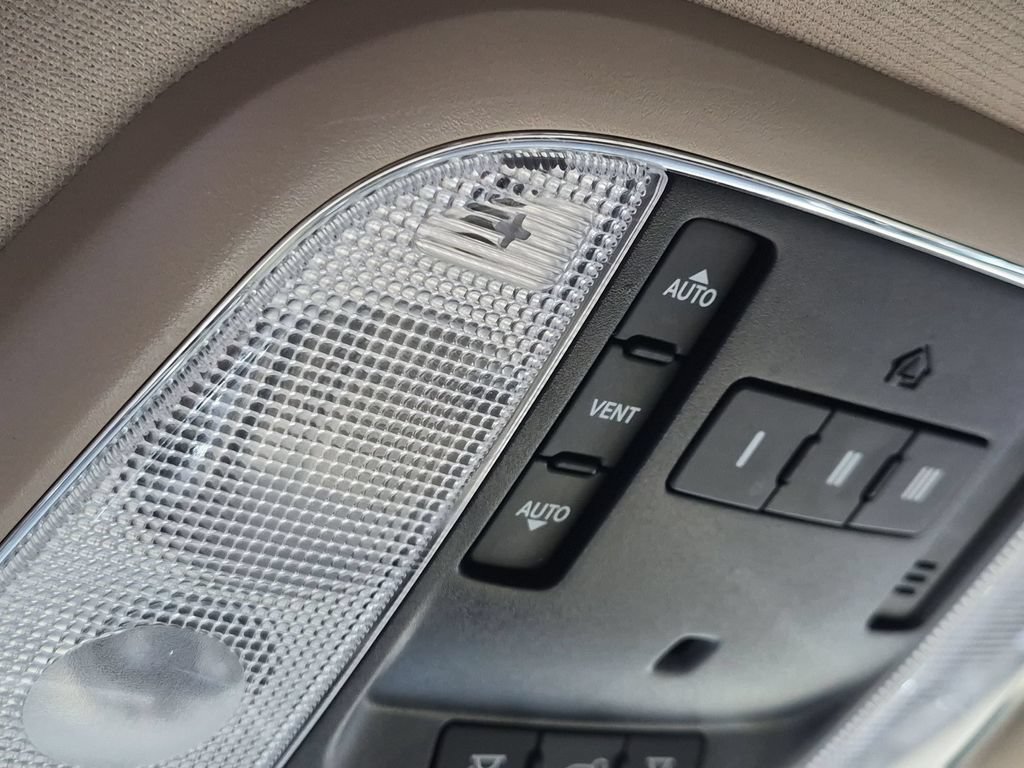 Used 2018 Jeep Grand Cherokee Limited AWD/4WD image 21