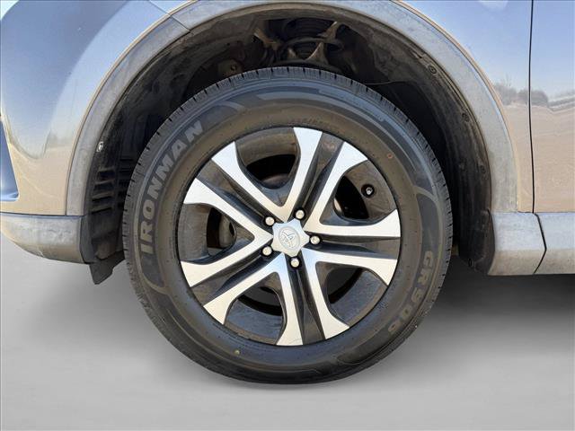 Used 2016 Toyota RAV4 LE FWD image 23