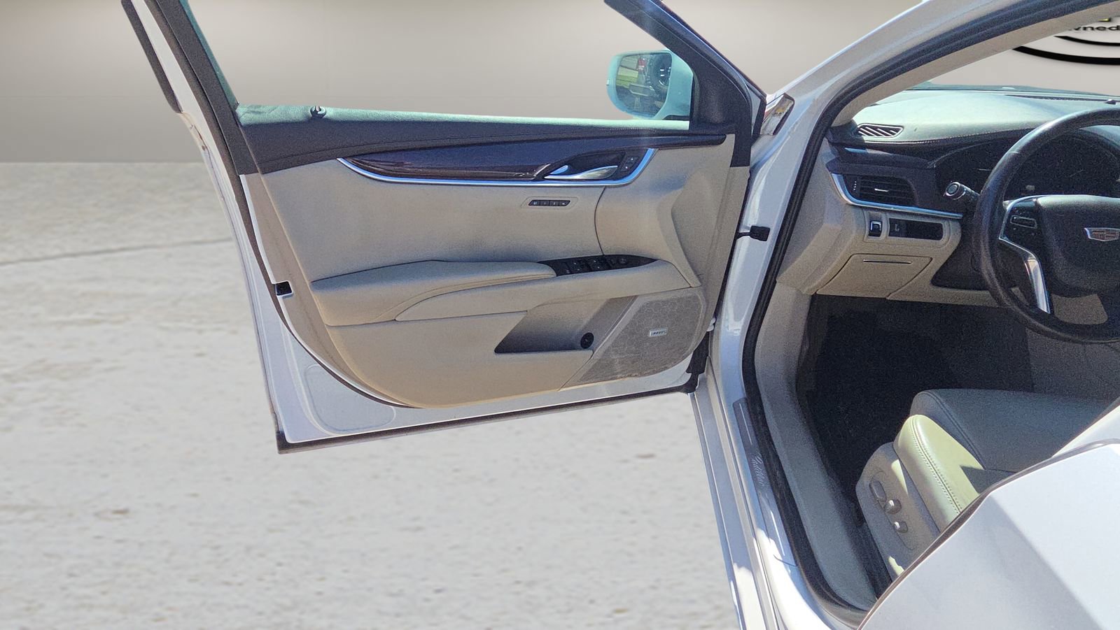 Used 2016 Cadillac XTS Luxury FWD image 24