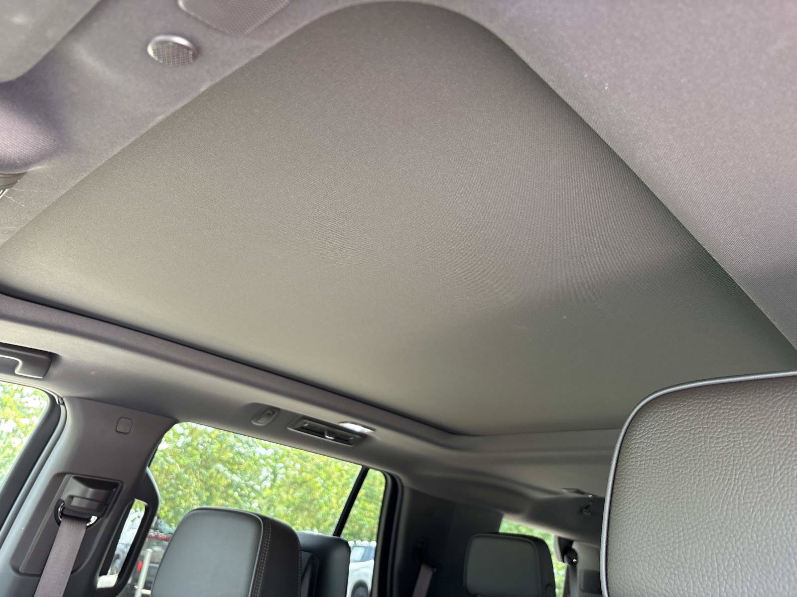 Used 2024 GMC Yukon Denali w/ Denali Reserve Package RWD image 17