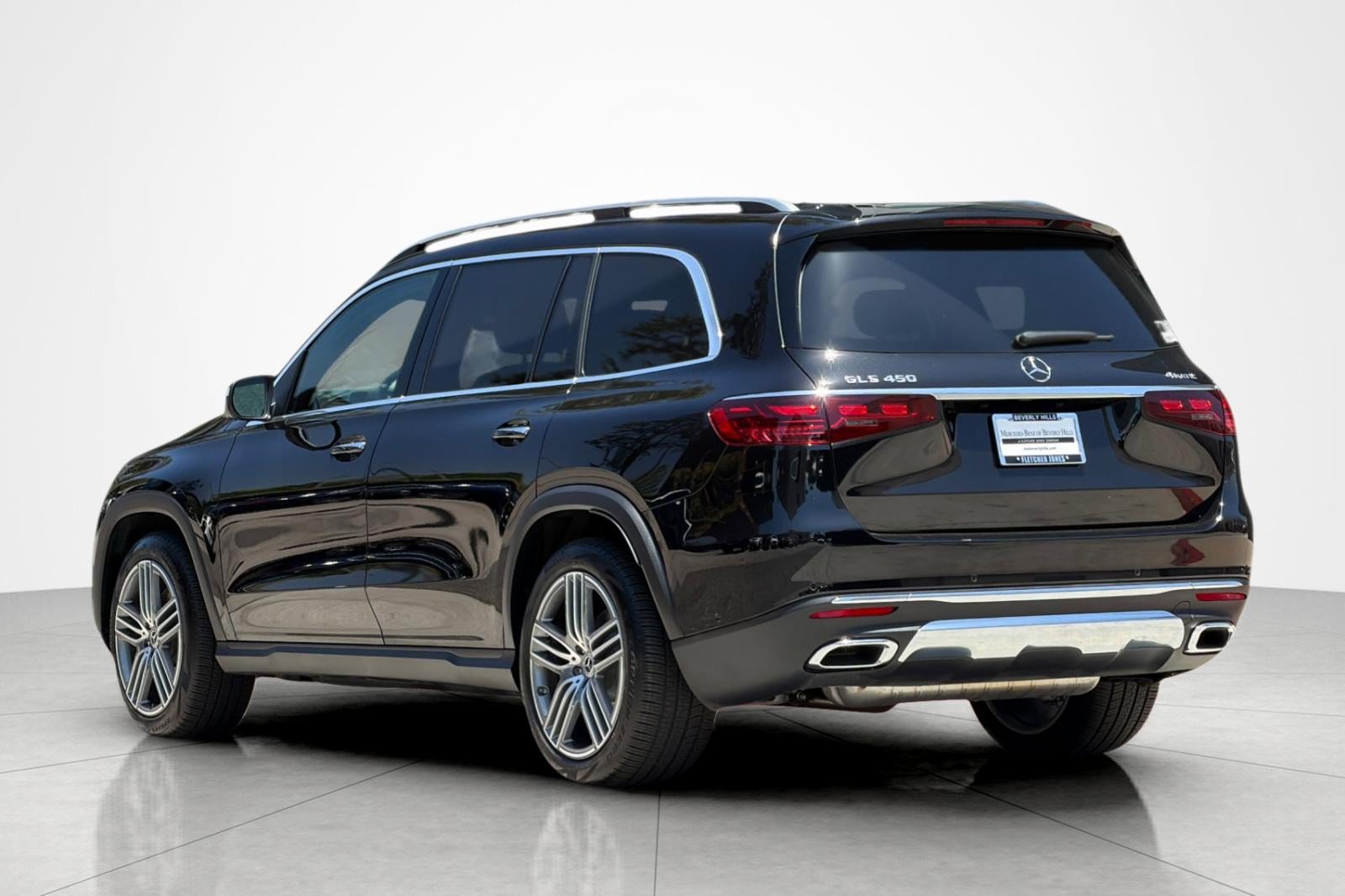 Used 2026 Mercedes-Benz GLS 450 4MATIC image 3
