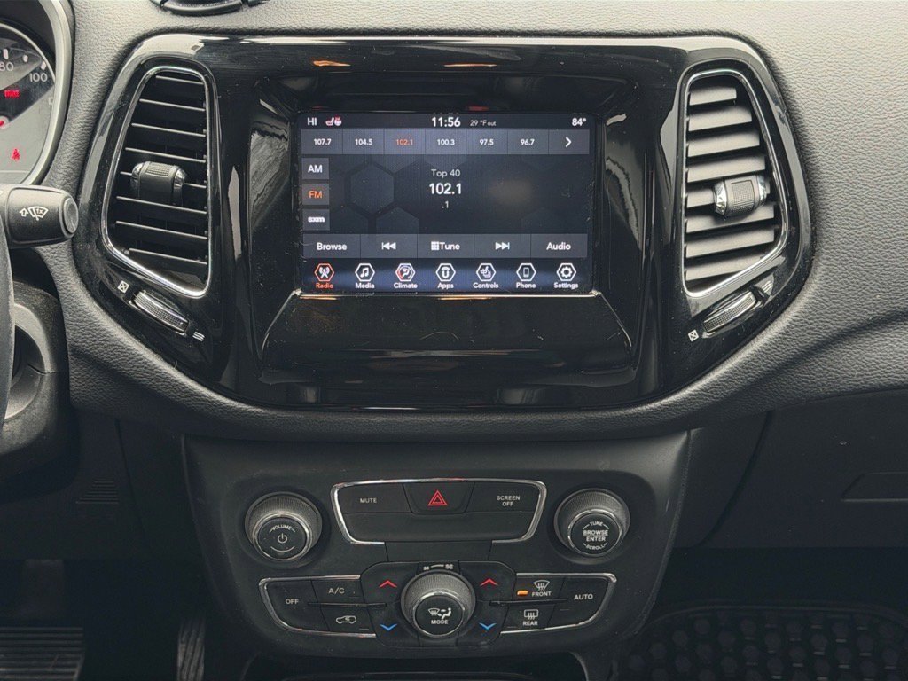 Used 2020 Jeep Compass Latitude image 16