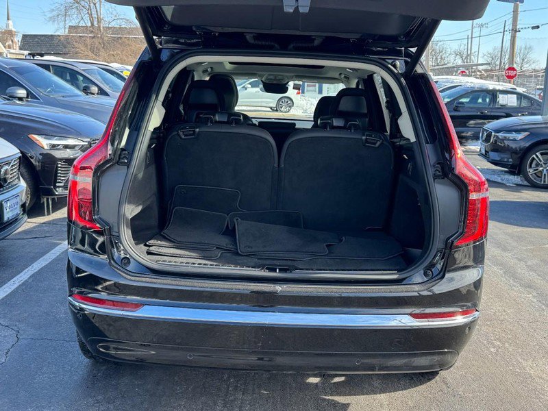 Certified 2025 Volvo XC90 B6 Plus image 5