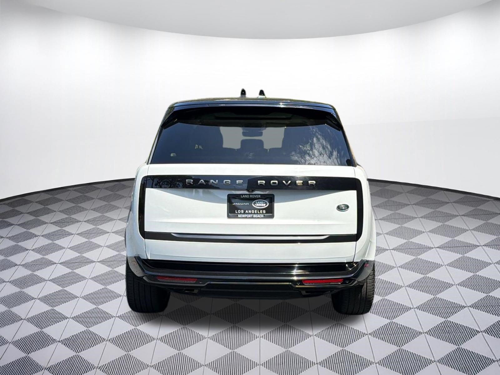 Certified 2022 Land Rover Range Rover Long Wheelbase SE AWD/4WD image 10