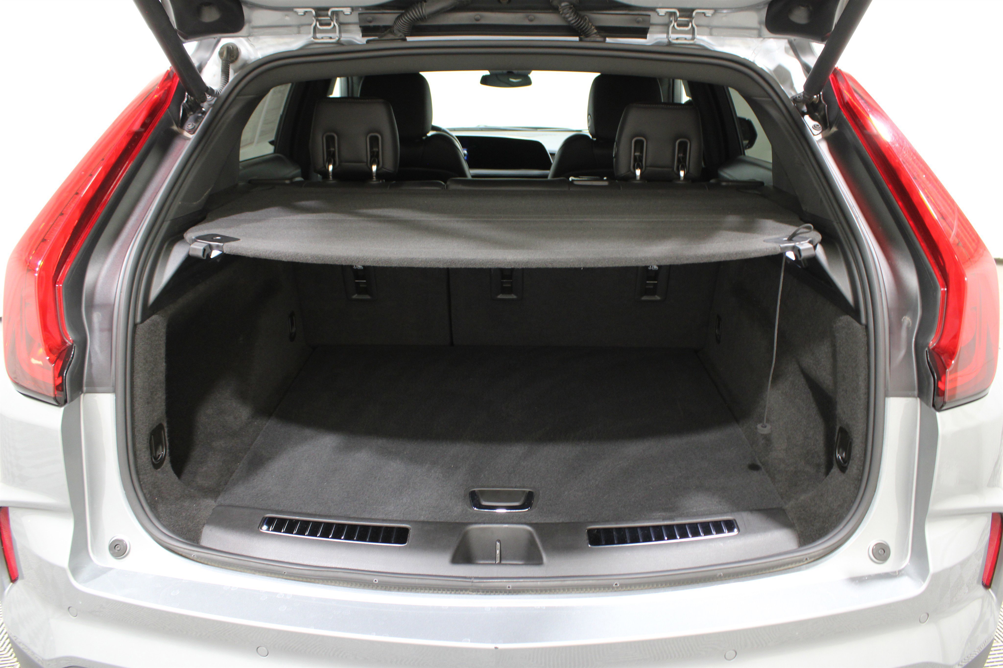 Used 2025 Cadillac XT4 Premium Luxury image 27