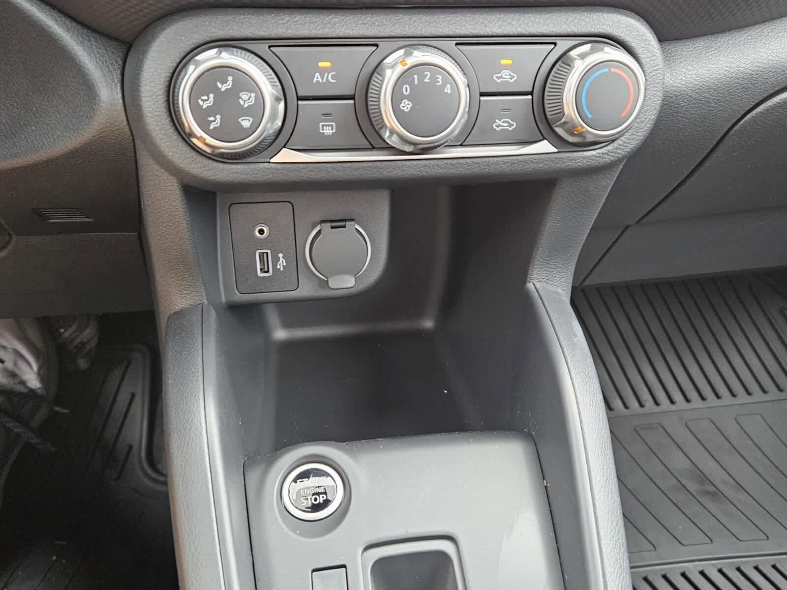 New 2025 Nissan Kicks Play S image 10
