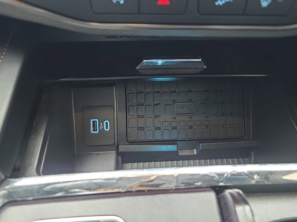 Used 2024 Ford Expedition Platinum image 57