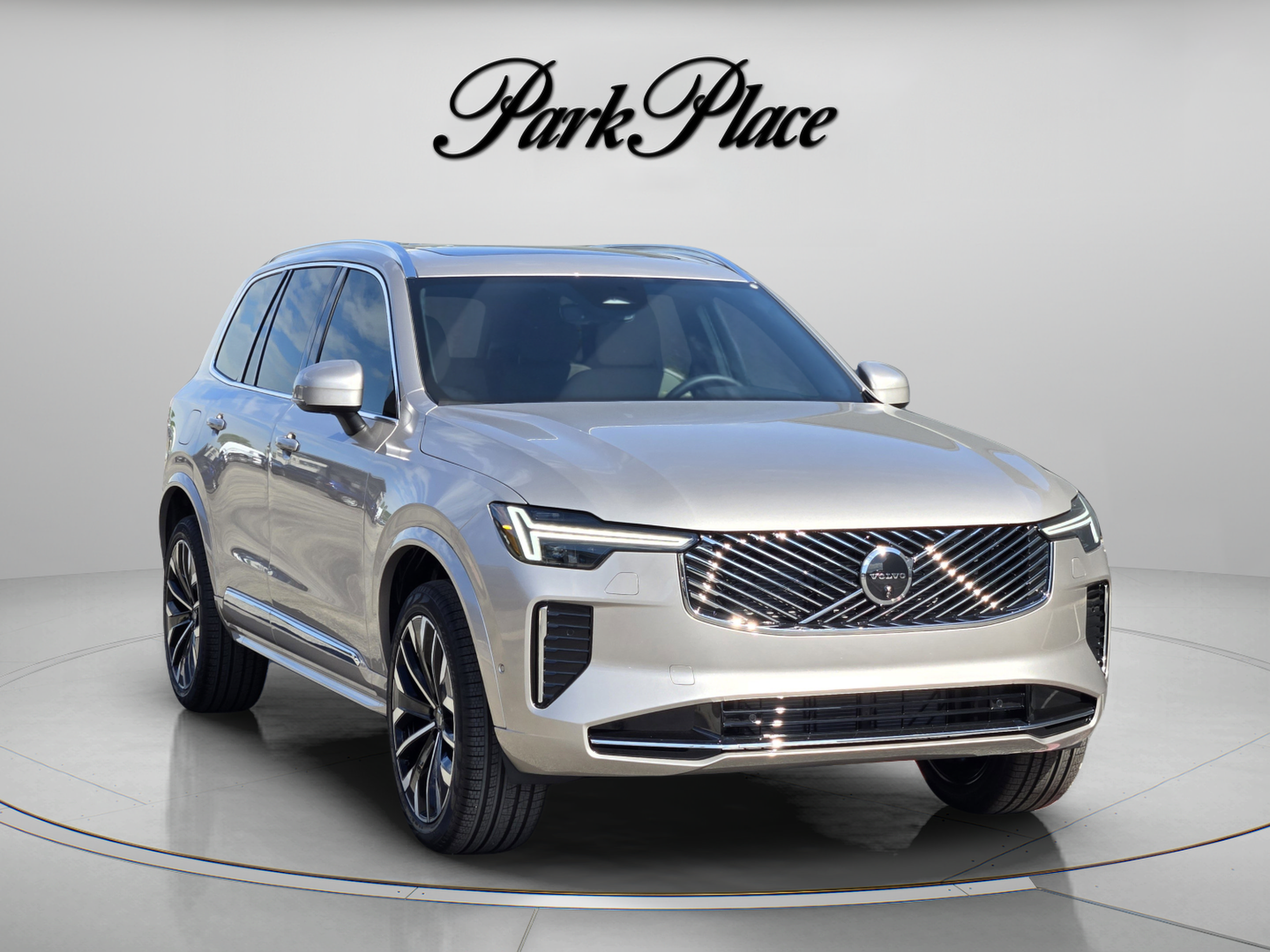 Used 2026 Volvo XC90 B6 Plus w/ Protection Package Premier AWD/4WD image 8