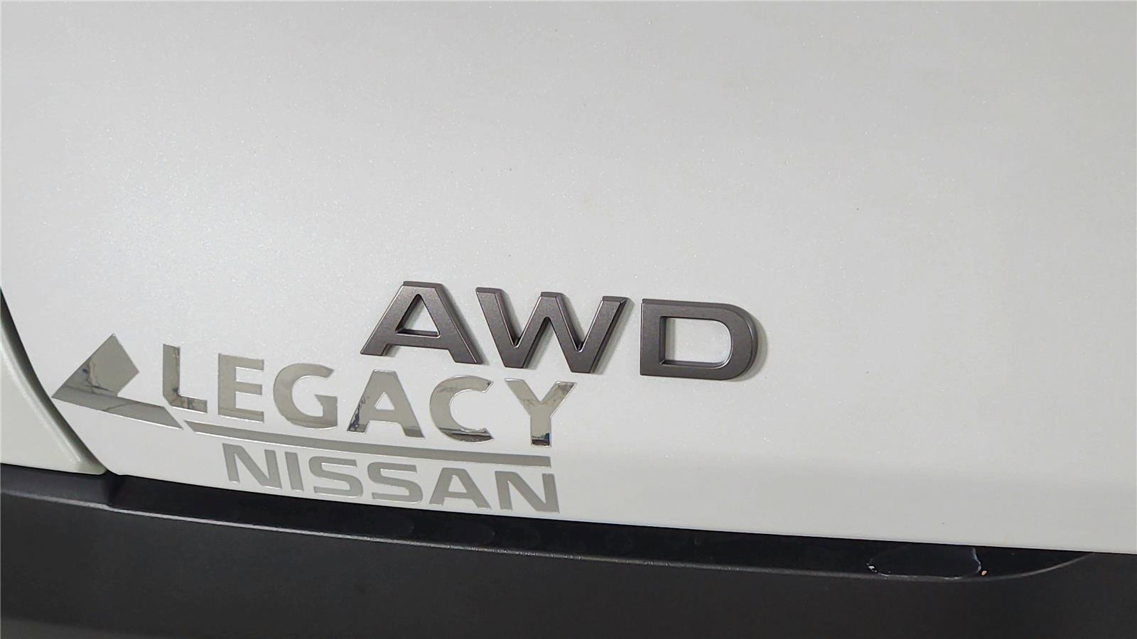 Used 2025 Nissan Murano SV image 23