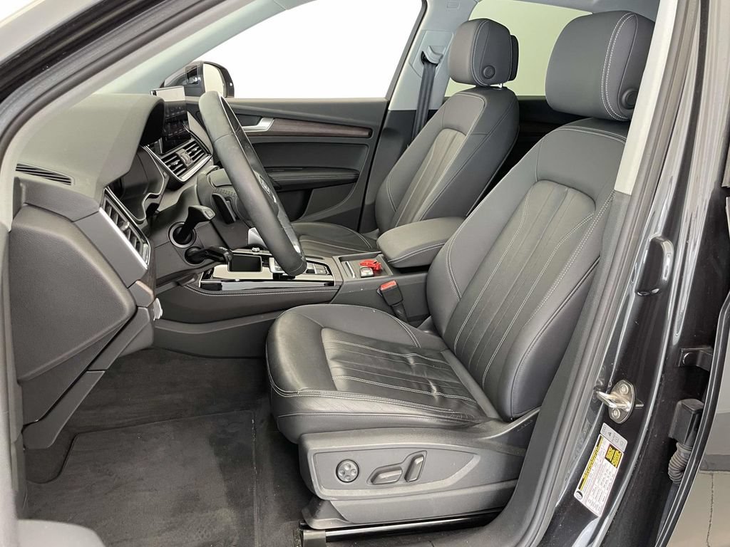 Used 2021 Audi Q5 2.0T Premium Plus w/ Premium Plus Package AWD/4WD image 14