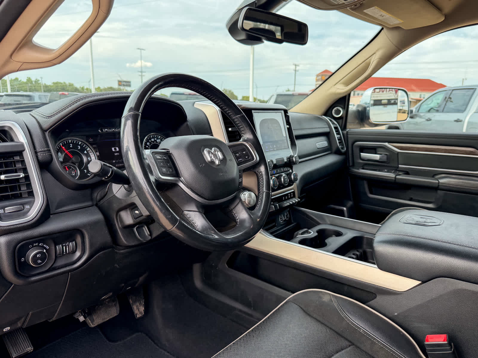 Used 2020 RAM 3500 Laramie image 11