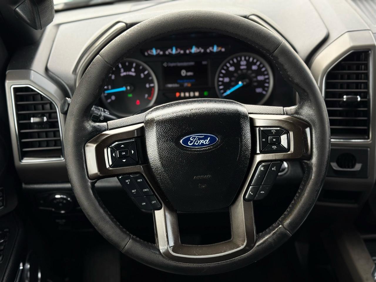 Used 2019 Ford Expedition XLT w/ Equipment Group 201A RWD image 21